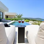 Cloud 9 D3 Villa *