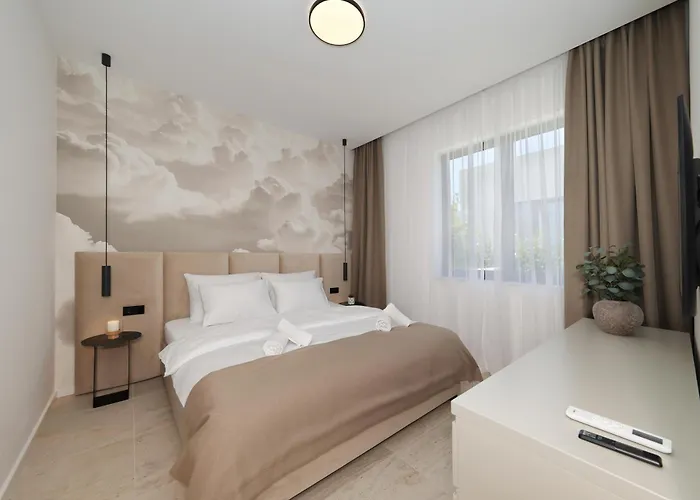 Cloud 9 D3 Villa Tkon