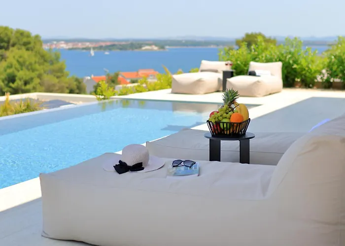 Cloud 9 D3 Villa Tkon